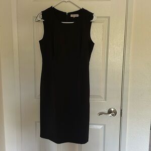 Women’s Calvin Klein black fitted dress